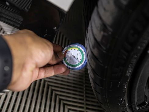 Used 2023 BMW M3 Competition w/ Executive Package image 27