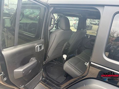 Used 2020 Jeep Wrangler Unlimited Sport image 25