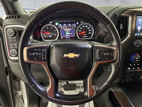 Used 2020 Chevrolet Silverado 3500 High Country w/ Technology Package image 9