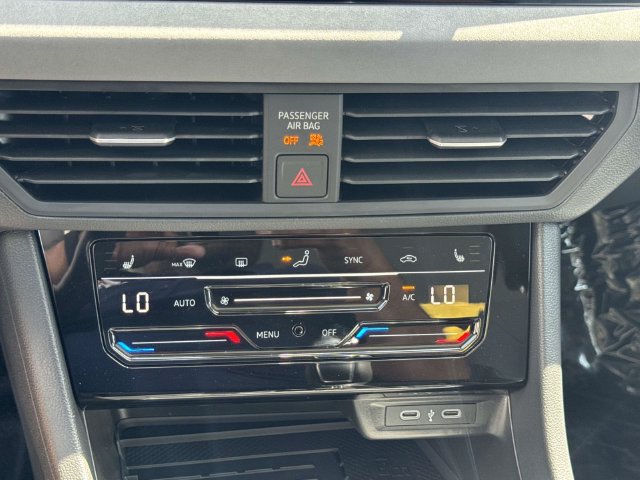 New 2026 Volkswagen Jetta SE FWD image 24