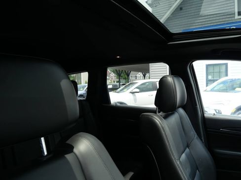 Used 2020 Jeep Grand Cherokee Limited AWD/4WD image 28