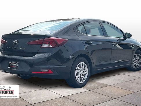 Used 2020 Hyundai Elantra SE w/ Cargo Package (C1) image 12