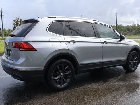 Certified 2023 Volkswagen Tiguan SE w/ Panoramic Sunroof Package FWD image 8