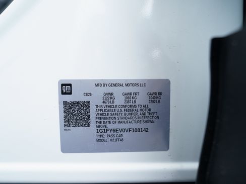 Used 2027 Chevrolet Bolt LT w/ Comfort Package FWD image 46