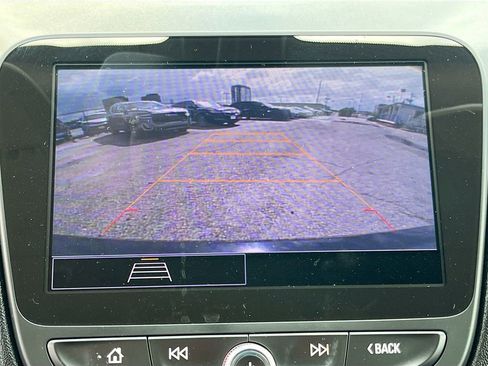 Used 2022 Chevrolet Malibu LT FWD image 13