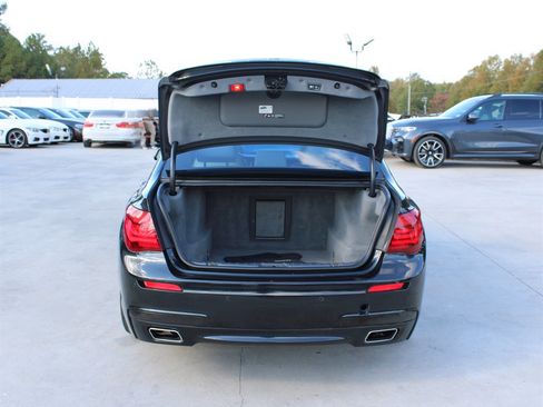 Used 2014 BMW 750Li xDrive image 34