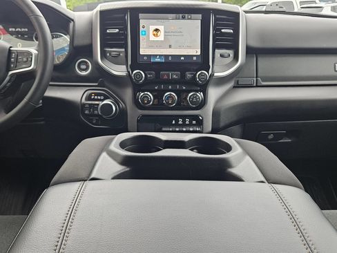 Used 2025 RAM 1500 Big Horn AWD/4WD image 10