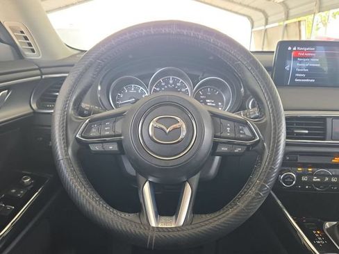 Used 2018 MAZDA CX-9 Touring w/ Touring Premium Package FWD image 12