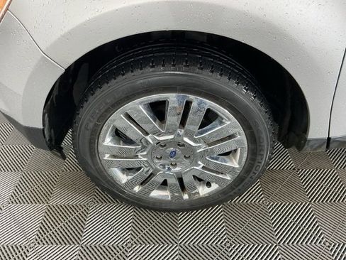 Used 2009 Ford Edge Limited image 8