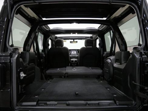 Used 2022 Jeep Wrangler Unlimited Sport image 29