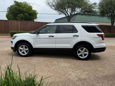 Used 2018 Ford Explorer 4WD image 11