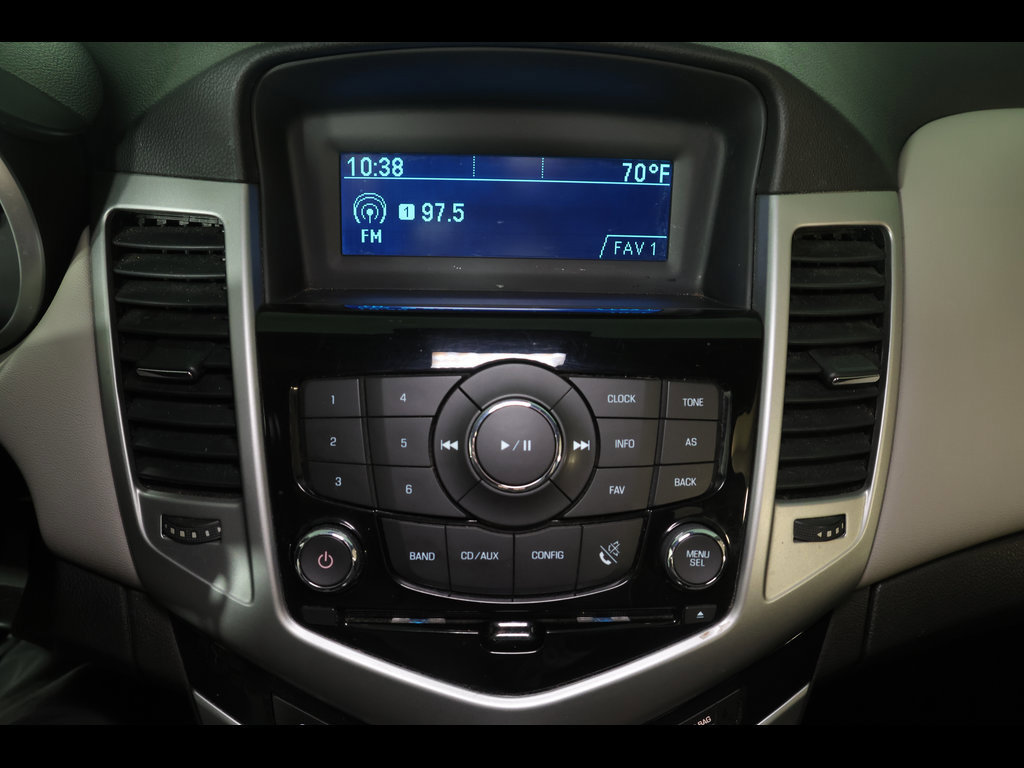 Used 2013 Chevrolet Cruze LT FWD image 18