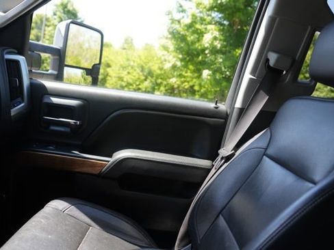 Used 2015 Chevrolet Silverado 2500 LTZ w/ Duramax Plus Package AWD/4WD image 22