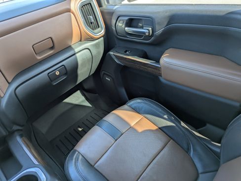 Certified 2022 Chevrolet Silverado 2500 High Country w/ Safety Package II image 16