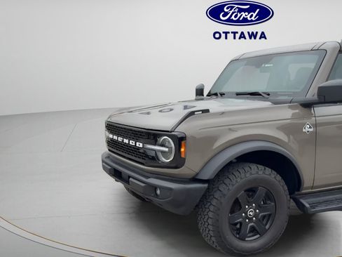 Used 2025 Ford Bronco Outer Banks AWD/4WD image 1