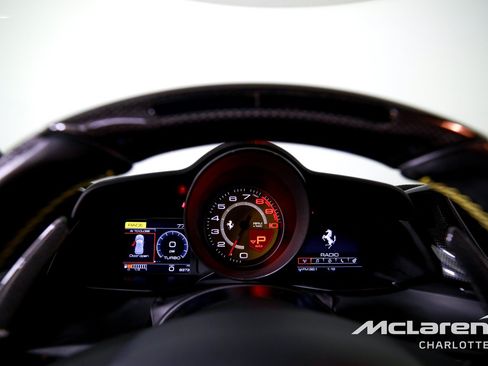 Used 2017 Ferrari 488 GTB RWD image 11