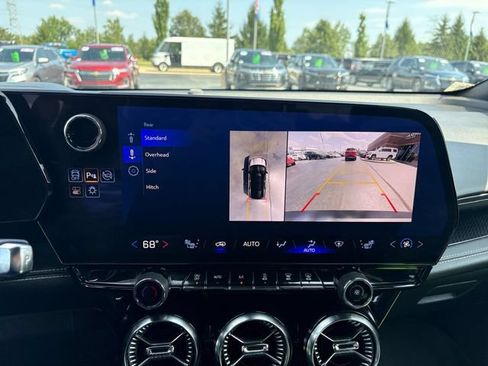 Used 2024 Chevrolet Blazer EV LT AWD/4WD image 28