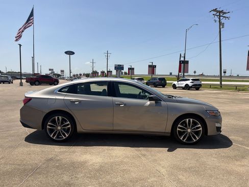 Used 2022 Chevrolet Malibu LT FWD image 8