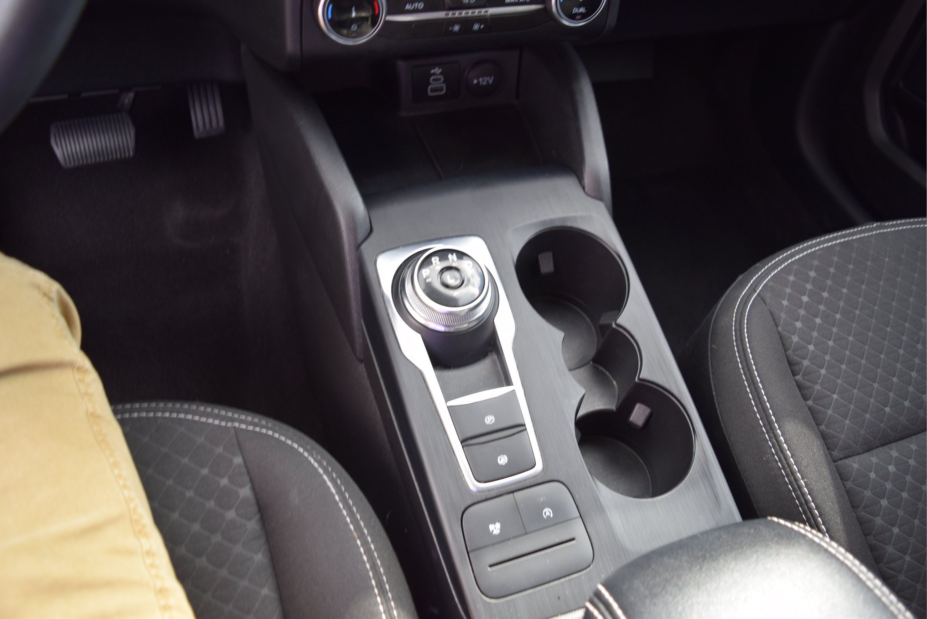 Used 2025 Ford Escape Active AWD/4WD image 15