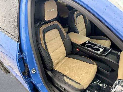 Used 2025 Chevrolet Equinox ACTIV w/ Convenience Package III image 16