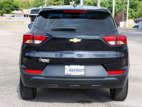 Used 2023 Chevrolet TrailBlazer LS FWD image 4