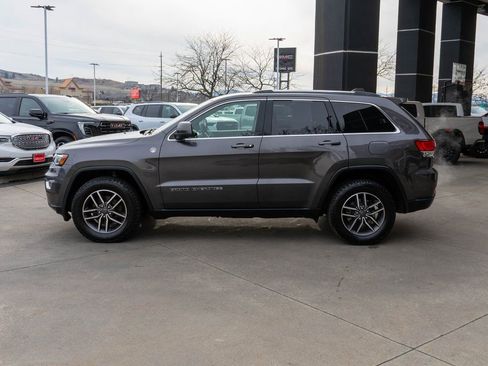 Used 2020 Jeep Grand Cherokee Laredo w/ Quick Order Package 2BN North image 4
