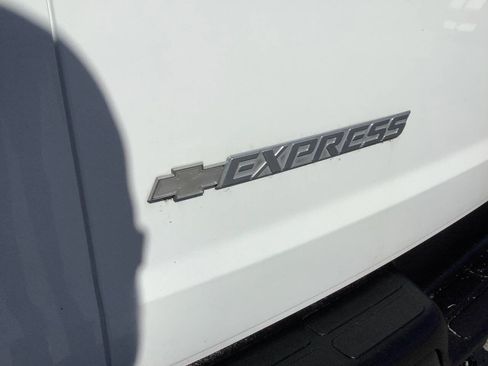 Used 2003 Chevrolet Express 1500 image 29