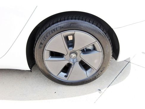 Used 2023 Tesla Model 3 Standard Range RWD image 8
