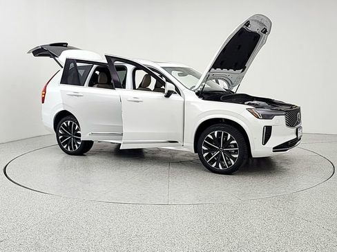 New 2026 Volvo XC90 B6 Plus w/ Protection Package AWD/4WD image 10