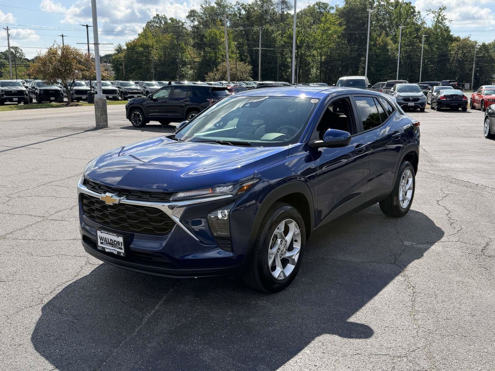 Used 2024 Chevrolet Trax LS w/ LS Convenience Package FWD image 5