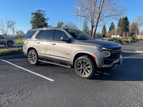 Used 2021 Chevrolet Tahoe Z71 w/ Z71 Signature Package image 3