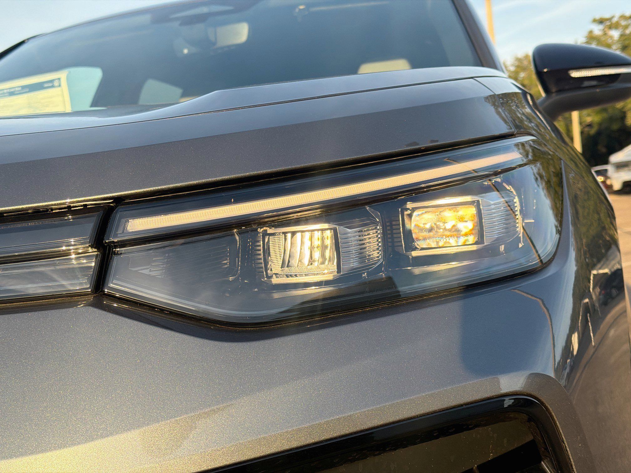 Certified 2026 Volkswagen Tiguan SE R-Line FWD image 9