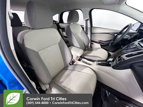 Used 2013 Ford Focus SE FWD image 17