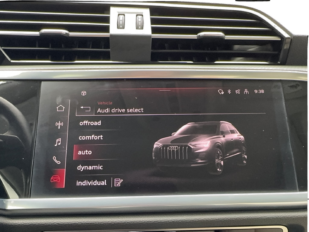 Used 2024 Audi Q3 2.0T Premium AWD/4WD image 56