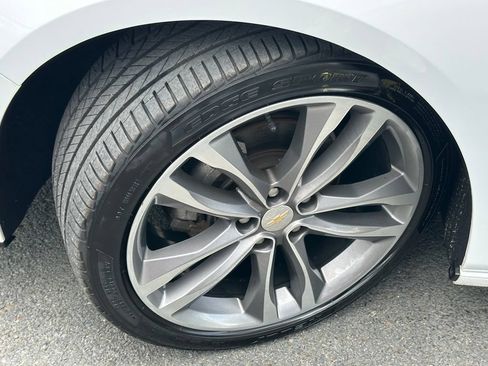 Used 2023 Chevrolet Malibu LT FWD image 37