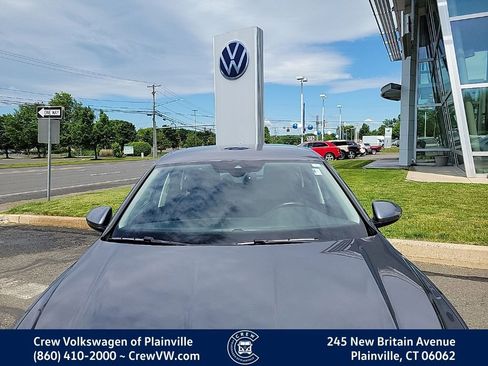 Certified 2024 Volkswagen Jetta SE FWD image 23
