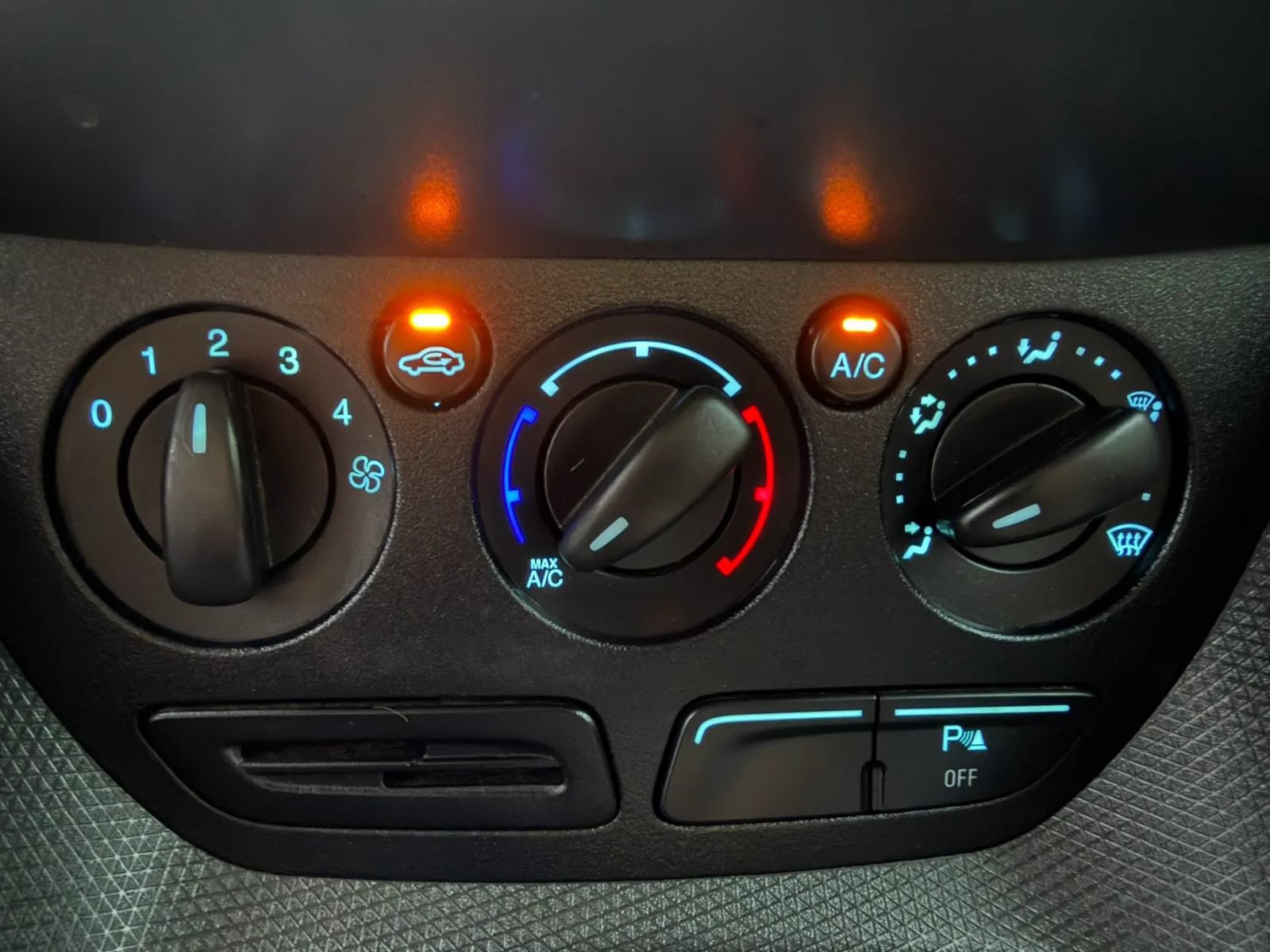 Used 2017 Ford Transit Connect XL FWD image 19