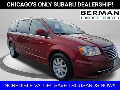 Used 2016 Chrysler Town & Country LX image 2