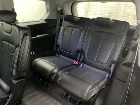 Used 2022 Jeep Grand Cherokee L Limited w/ Luxury Tech Group II image 27