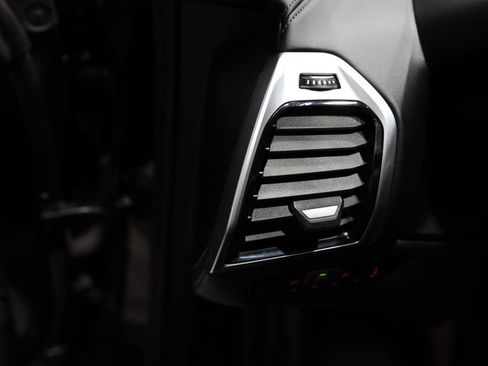 Used 2022 BMW M850i xDrive Coupe image 39