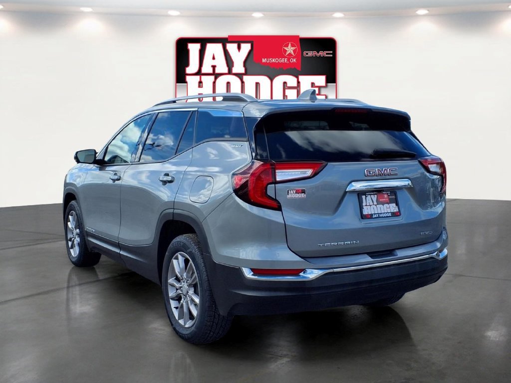 Used 2024 GMC Terrain SLT AWD/4WD image 7