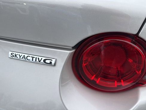 Used 2022 MAZDA MX-5 Miata RF Grand Touring image 34
