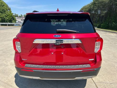 Used 2020 Ford Explorer XLT w/ Equipment Group 202A RWD image 5