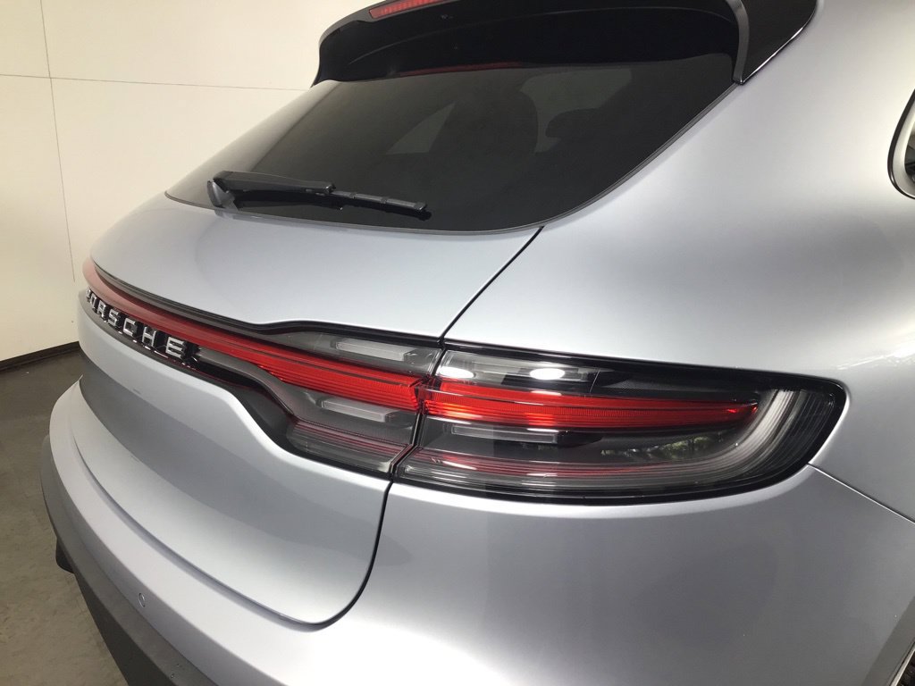 Certified 2026 Porsche Macan AWD/4WD image 15