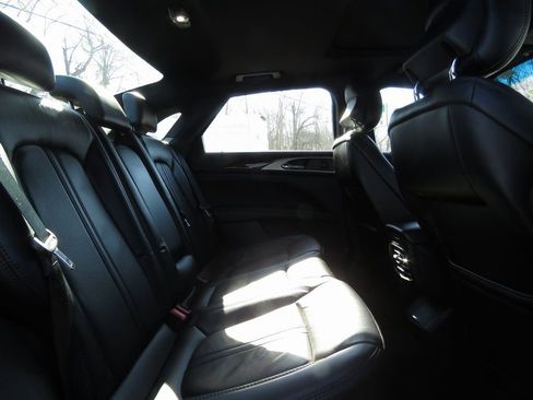 Used 2019 Lincoln MKZ Reserve image 16