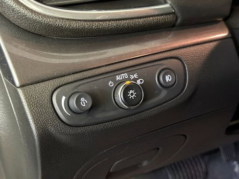 Used 2020 Buick Encore Sport Touring w/ Safety Package image 20