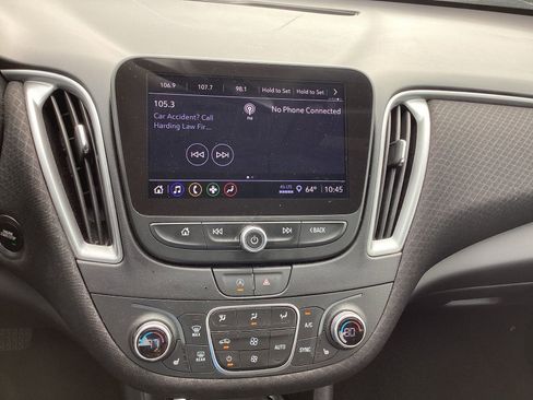 Used 2025 Chevrolet Malibu LT image 13