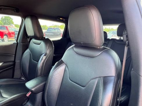 Used 2021 Jeep Compass Latitude AWD/4WD image 3