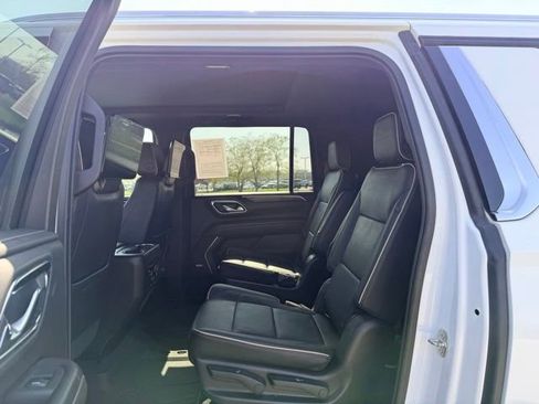 Used 2021 Chevrolet Suburban Premier image 8