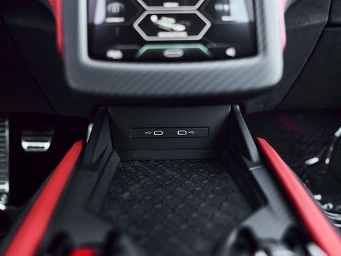 Used 2025 Lamborghini Revuelto image 63